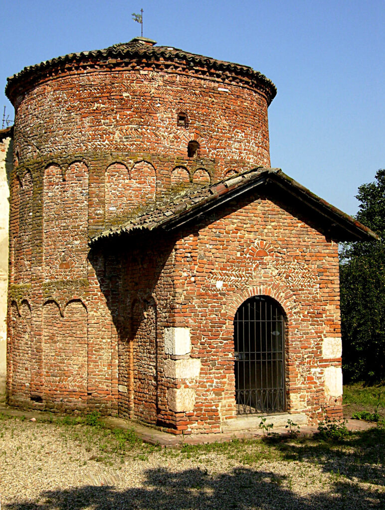 Pieve di Velezzo - Battistero